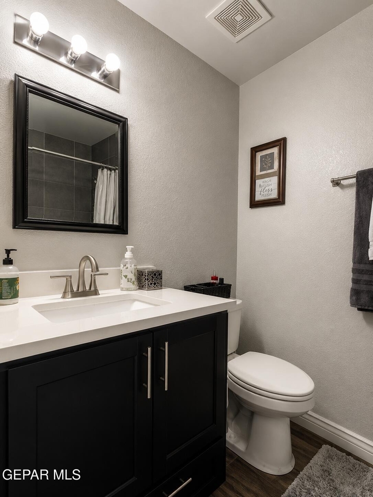 836 Sunset Park Drive - Photo 8