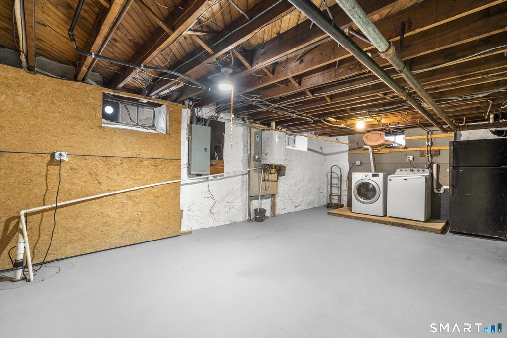 37 Byrneside Avenue - Photo 32
