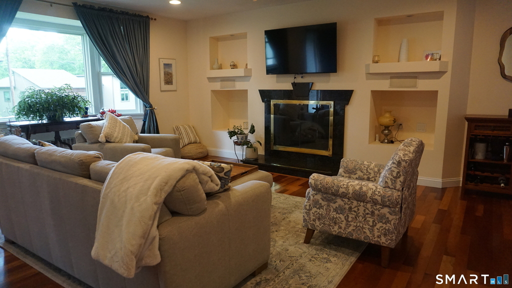 49 Fellows Street - Photo 10