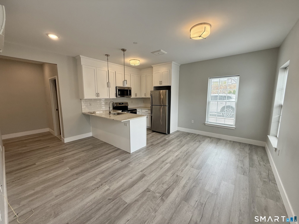 502 Howe Avenue - Photo 2