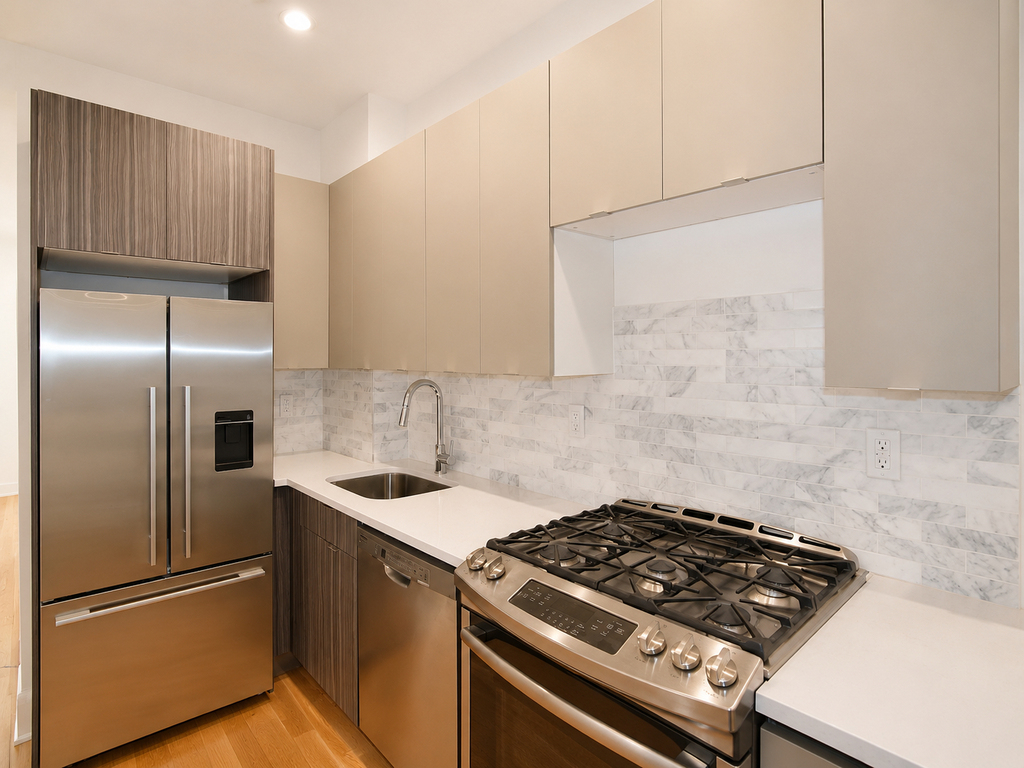 252 Schenectady Avenue - Photo 2