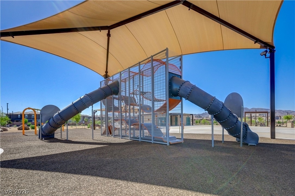 372 Silva Place - Photo 46