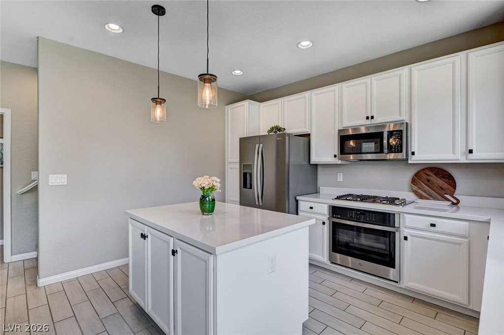 372 Silva Place - Photo 9