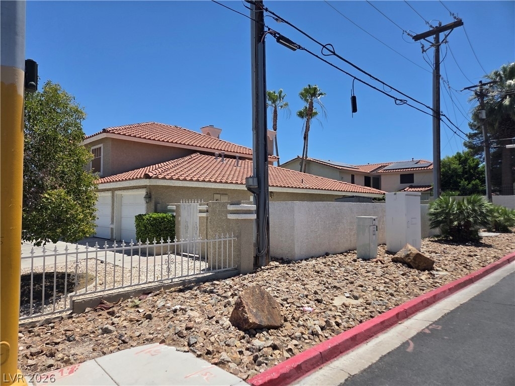 3013 W Oakey Boulevard - Photo 5