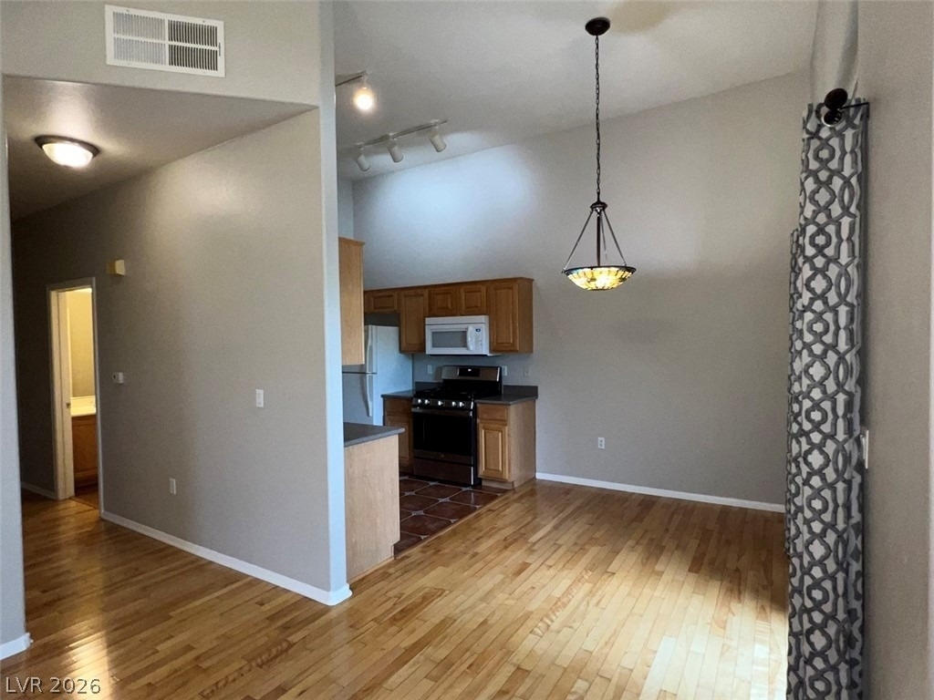 2305 W Horizon Ridge Parkway - Photo 11