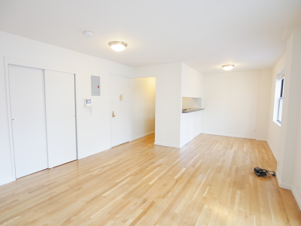 225 East 85th Street - Photo 5