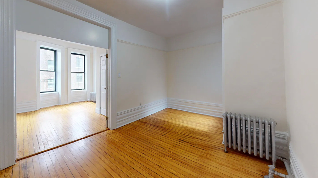 East 12th Street - Photo 7