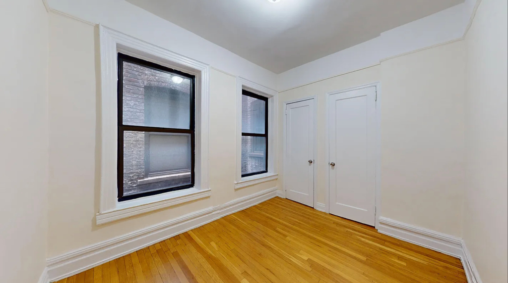 East 12th Street - Photo 3