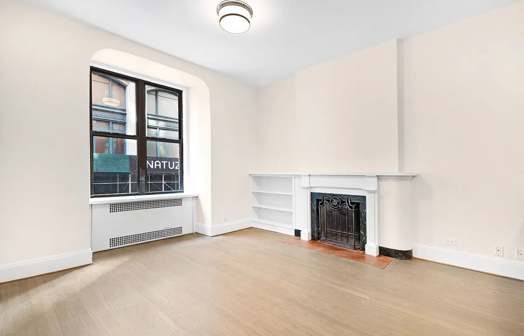 121 Madison Avenue - Photo 2