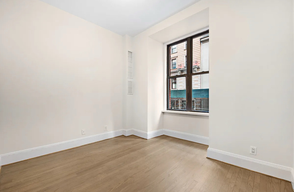 121 Madison Avenue - Photo 3
