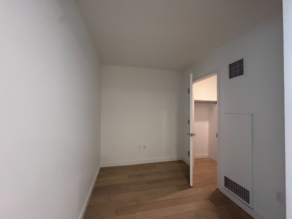 West 43rd Street - Photo 4
