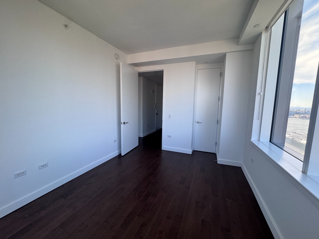 West 36th Street - Photo 3