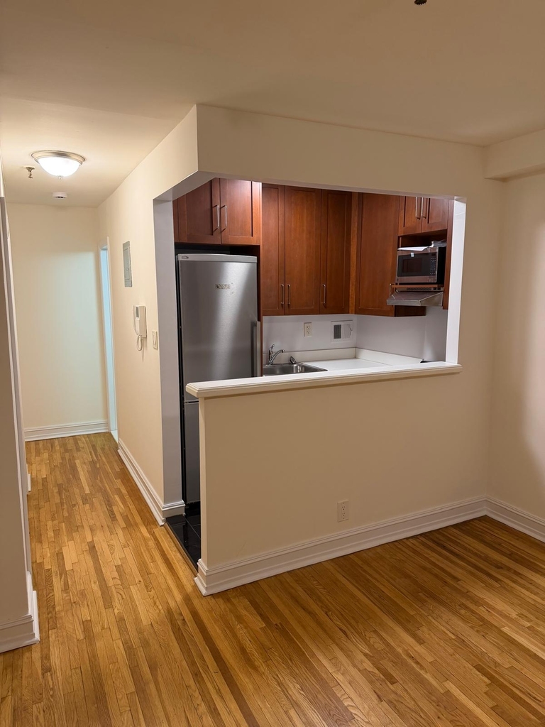 E 82nd St / 1st Avenue - Photo 1