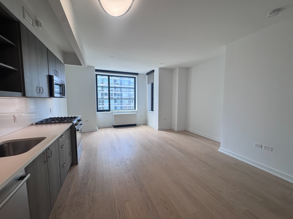 West 38th Street - Photo 0