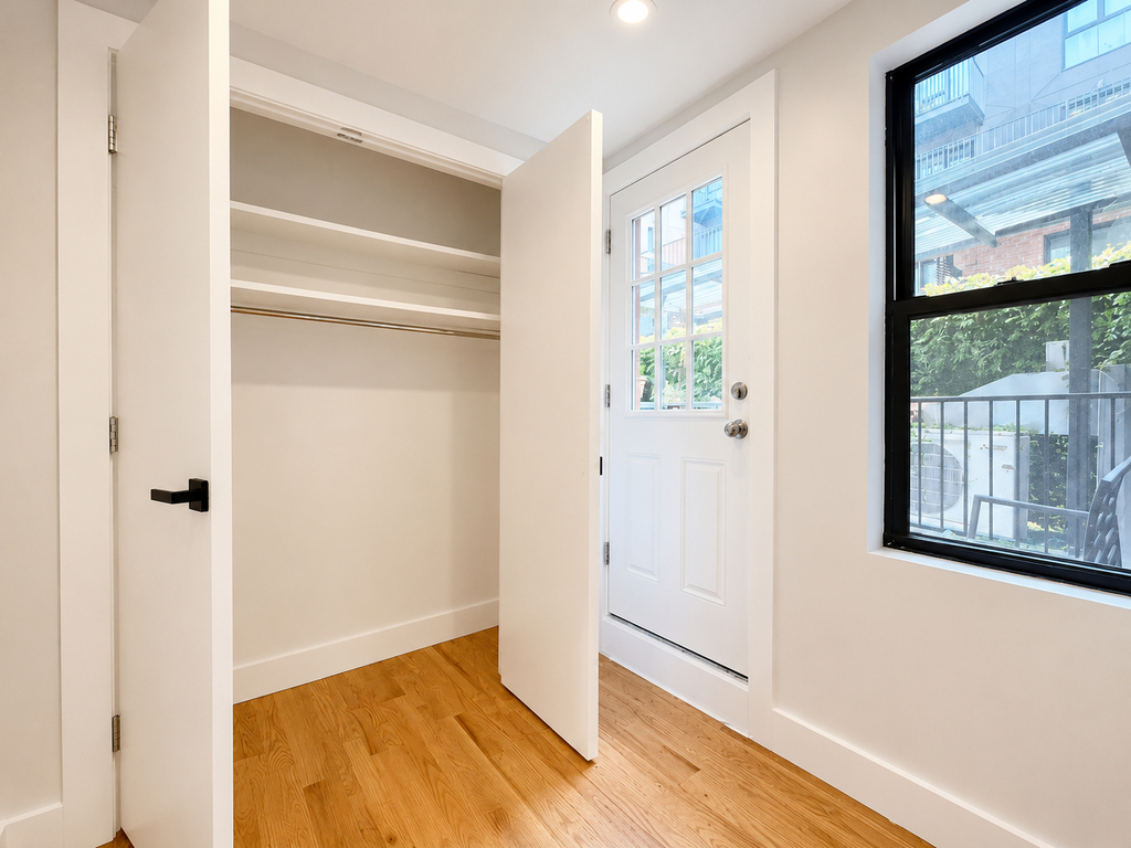 225 Halsey Street - Photo 4