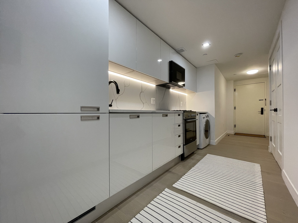 623 Avenue H - Photo 2