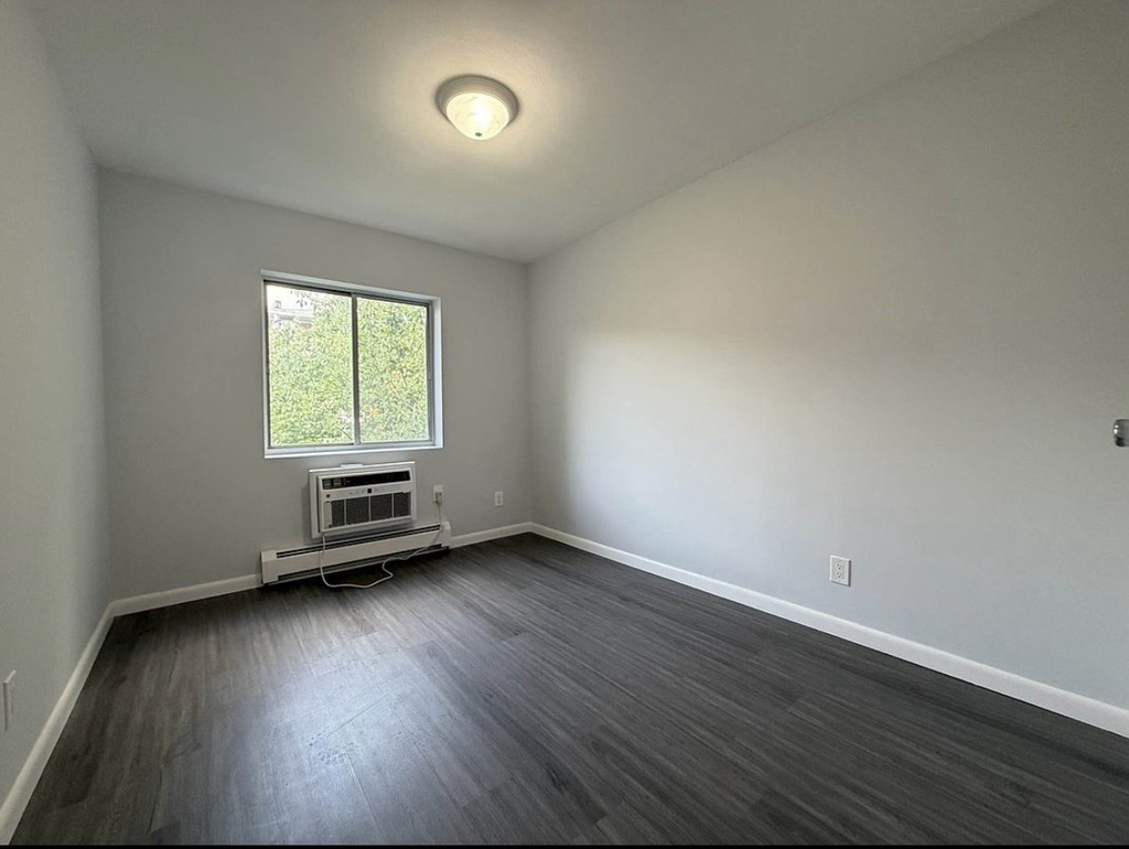 1121 East 73rd Street - Photo 13