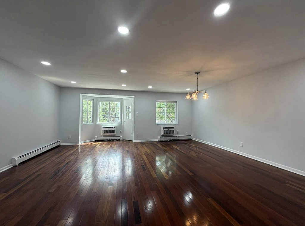 1121 East 73rd Street - Photo 1