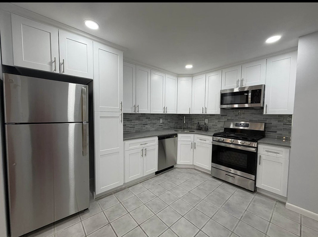 1121 East 73rd Street - Photo 10