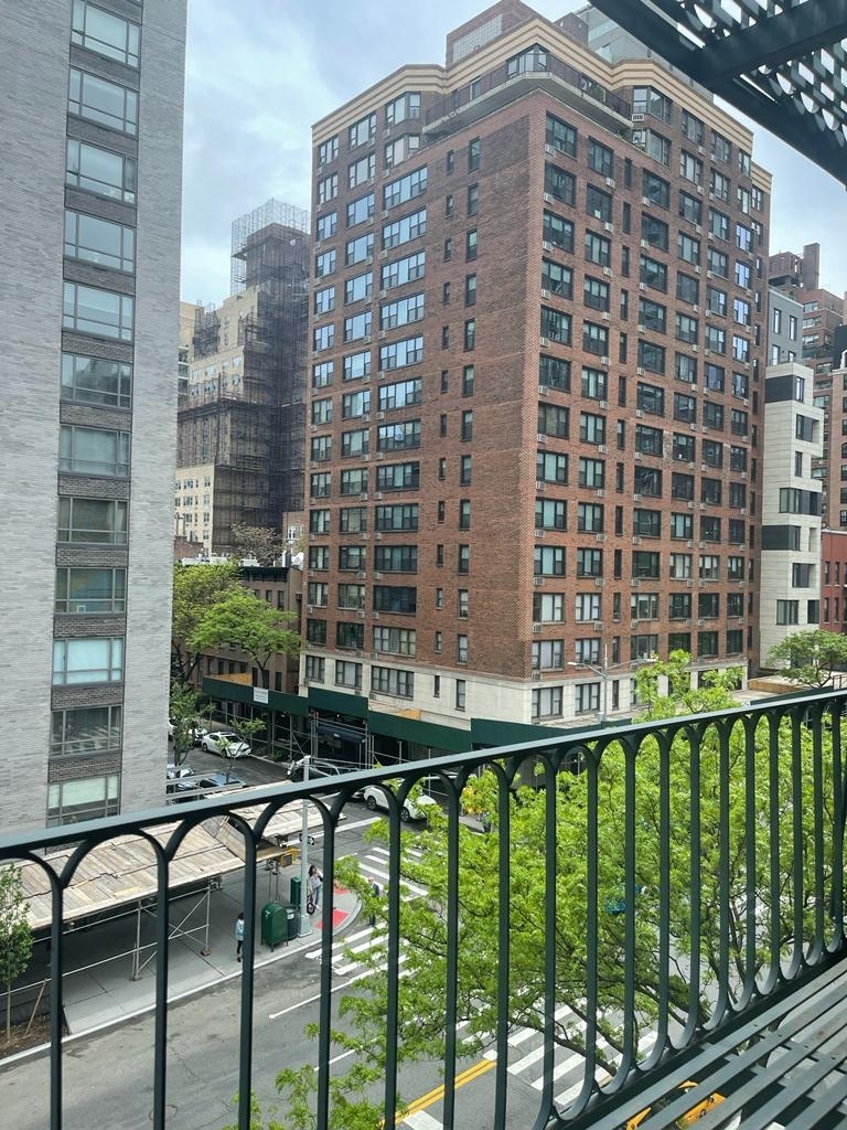 E 87th Street / York Avenue - Photo 1