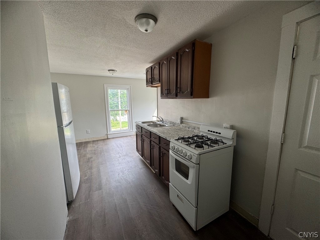 604 Court Street - Photo 5
