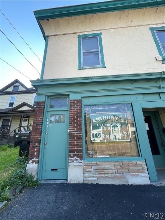 604 Court Street - Photo 0