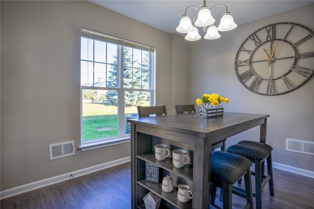 744 Royal Sunset Drive - Photo 5