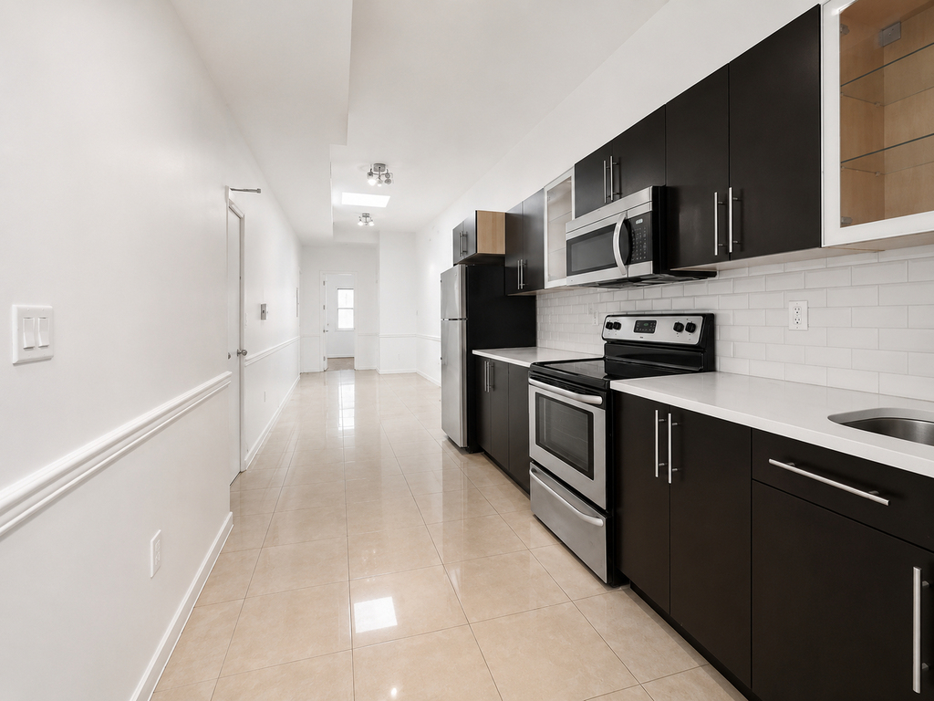 438 Wilson Avenue - Photo 2