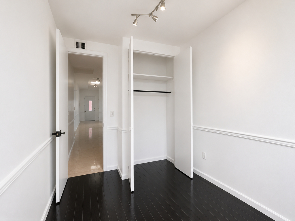 438 Wilson Avenue - Photo 5
