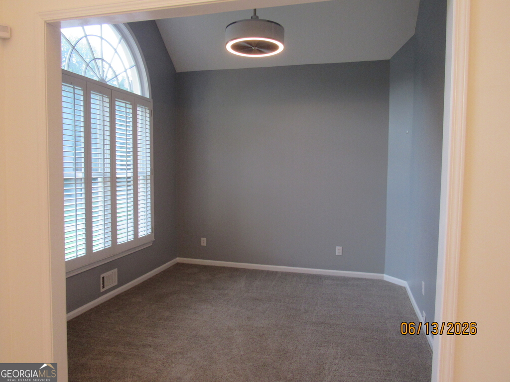 115 Sutton Court - Photo 5