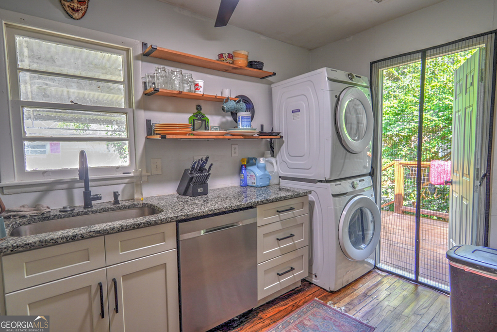 665 Branch Street - Photo 3