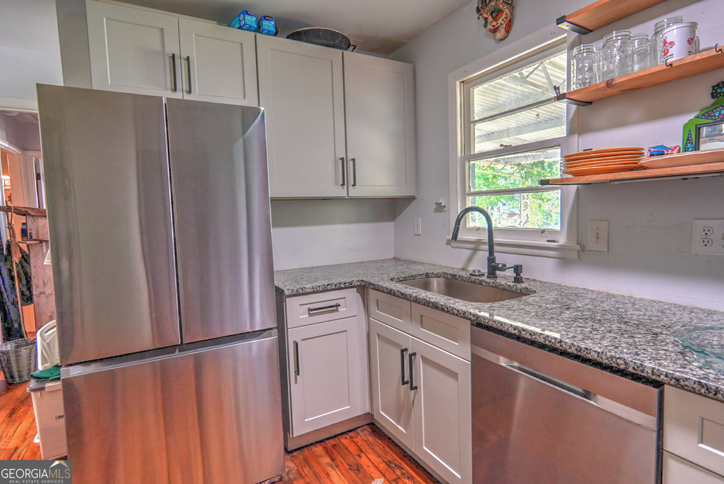 665 Branch Street - Photo 4