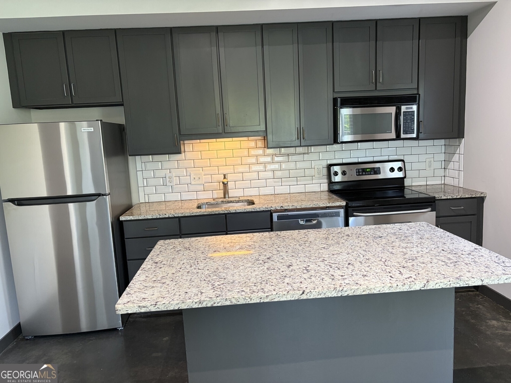 620 Glen Iris Ne - Photo 3