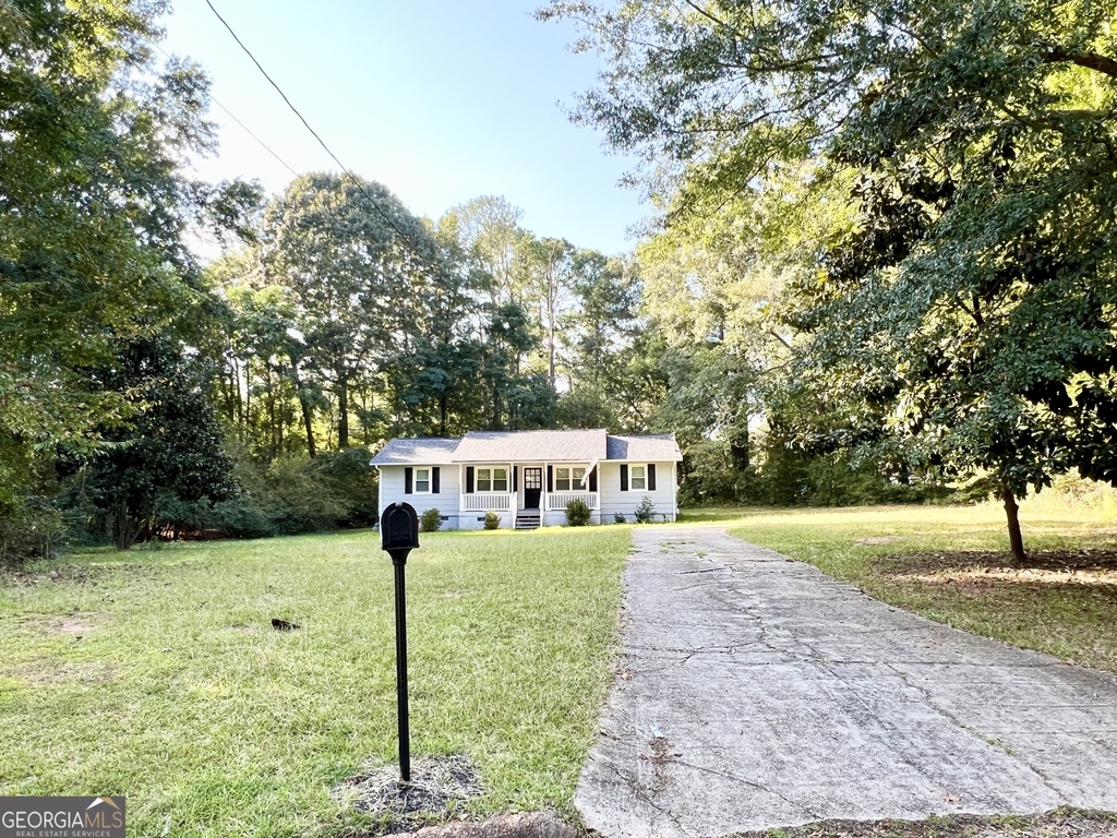 207 Custer Circle - Photo 1