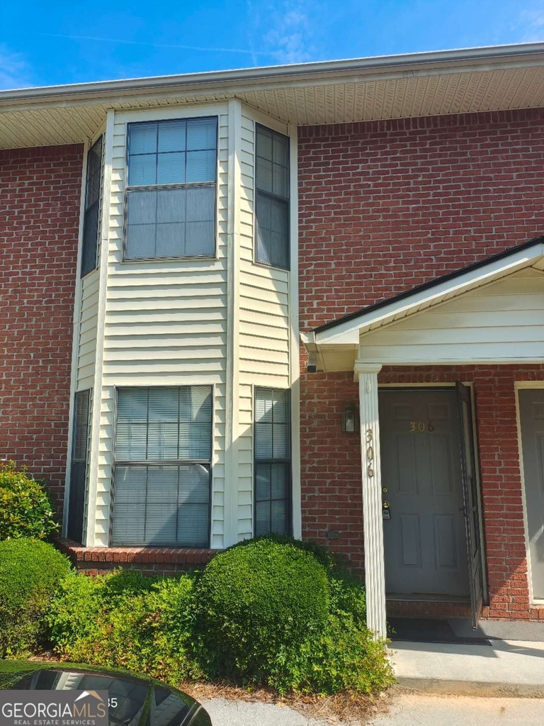 306 Mount Vernon Drive - Photo 1