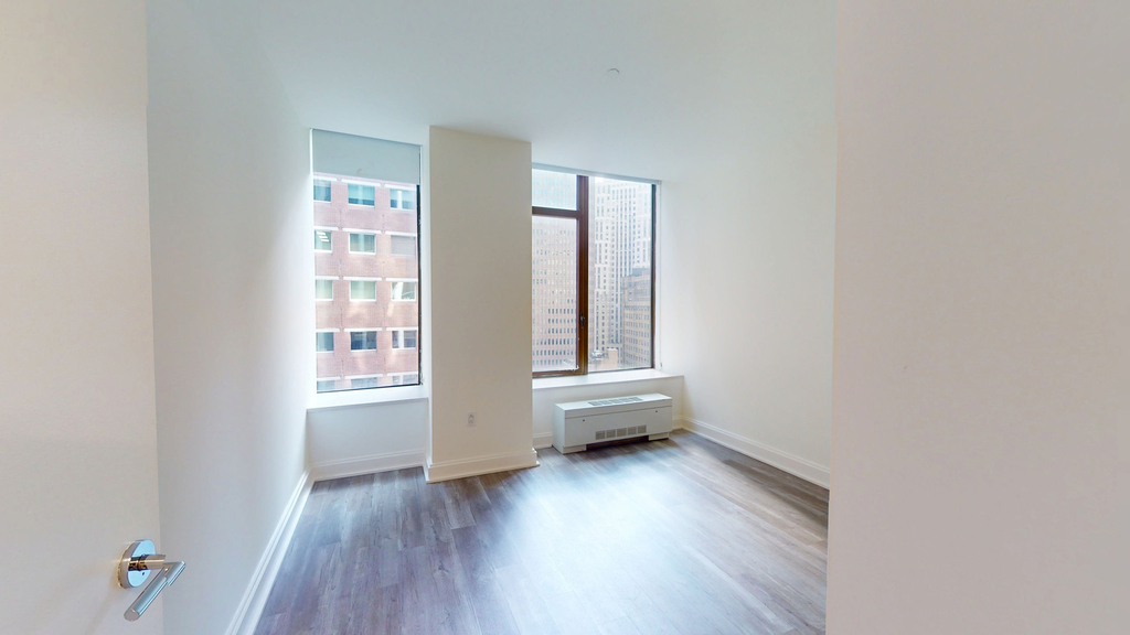 10 Hanover Square - Photo 3