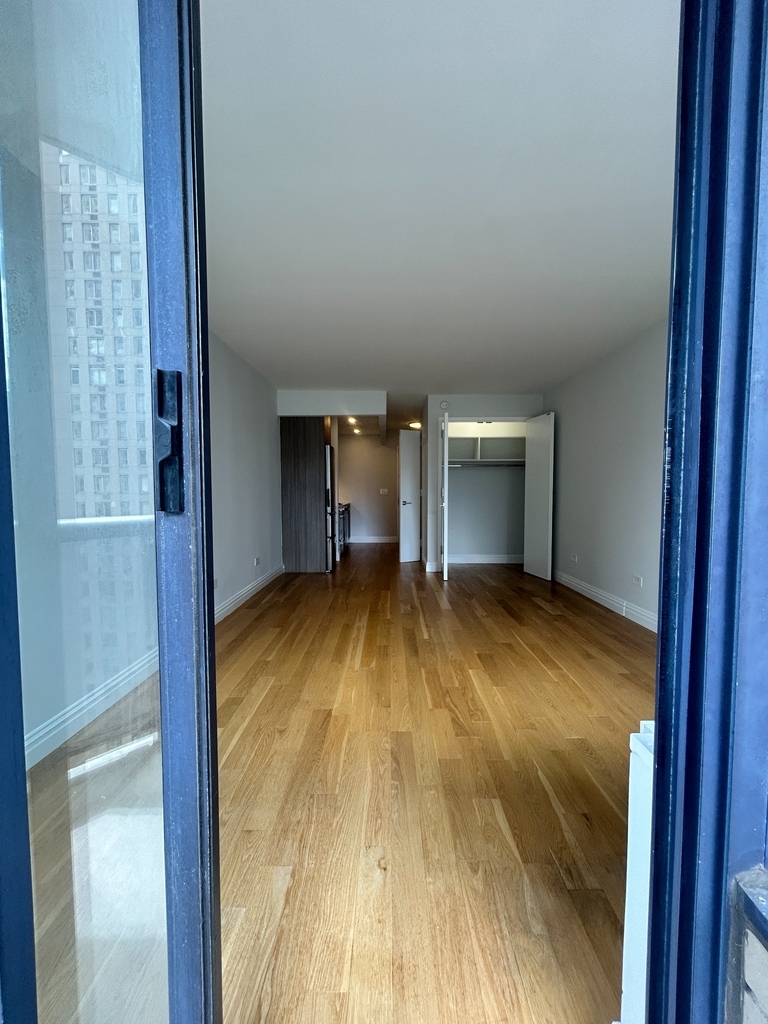 West 38th Street - Photo 2
