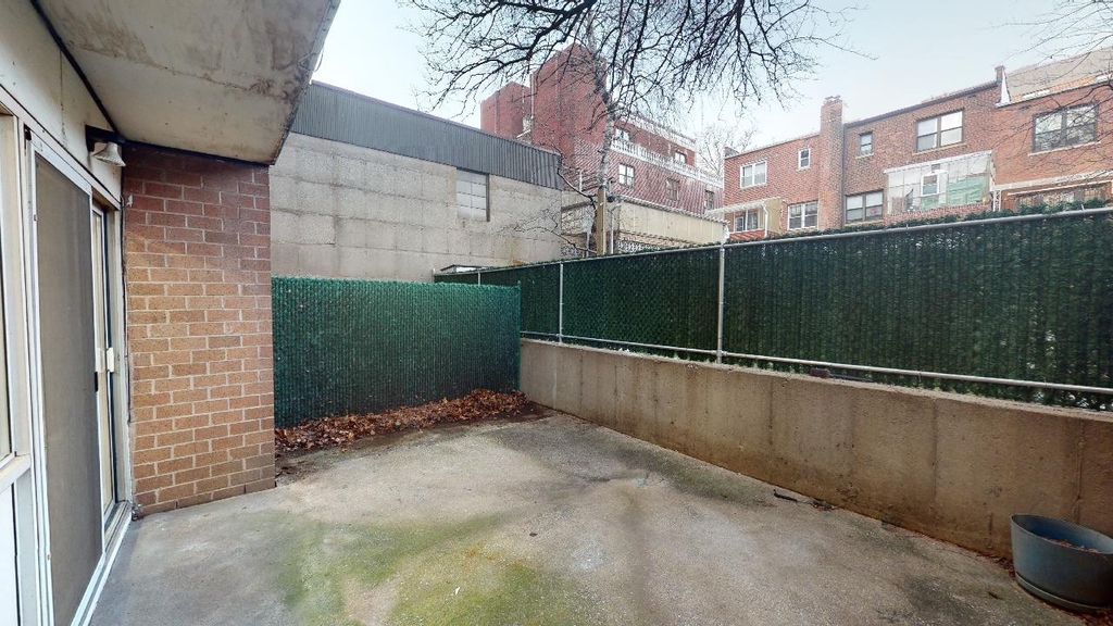 67-39 Clyde Street - Photo 18