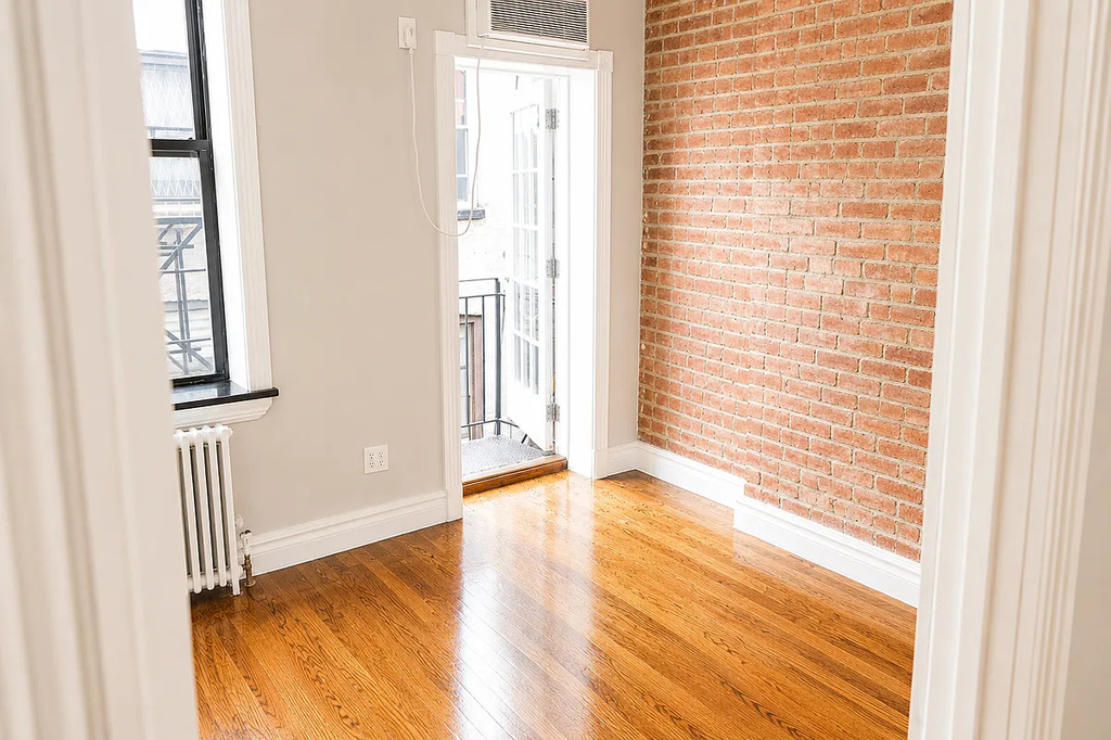 246 Mott Street - Photo 4
