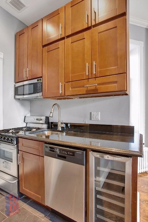 248 Mott Street - Photo 3