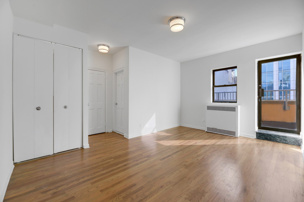 Madison Avenue & e 30th st - Photo 2