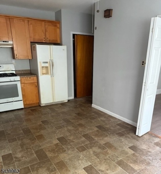 434 Brook St - Photo 0