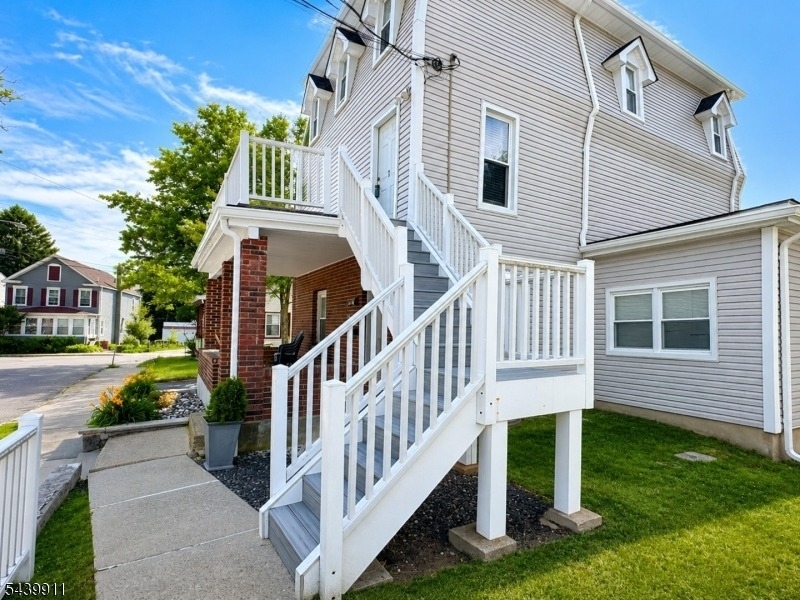 65 E New St - Photo 2
