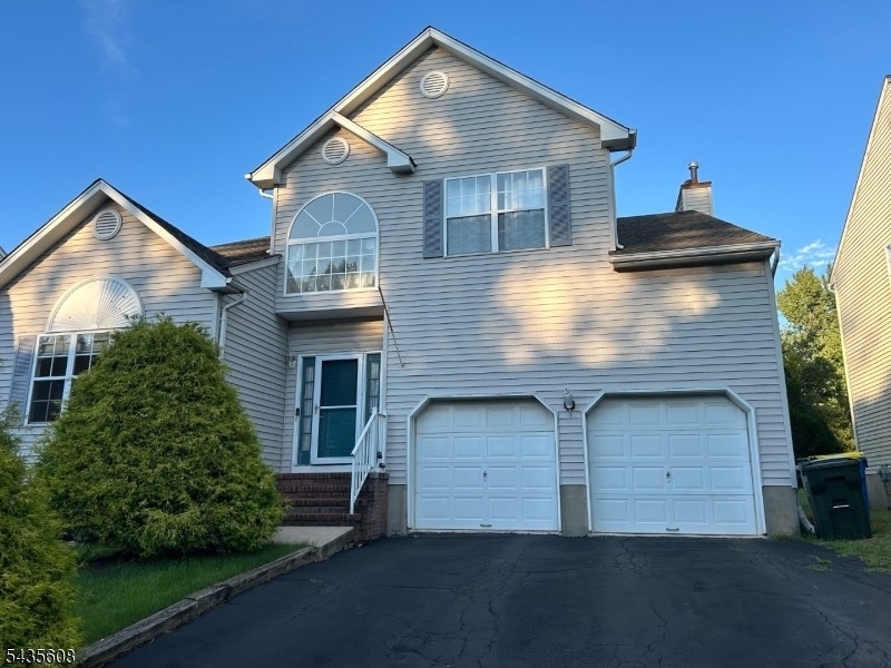 12 Colmart Way - Photo 0