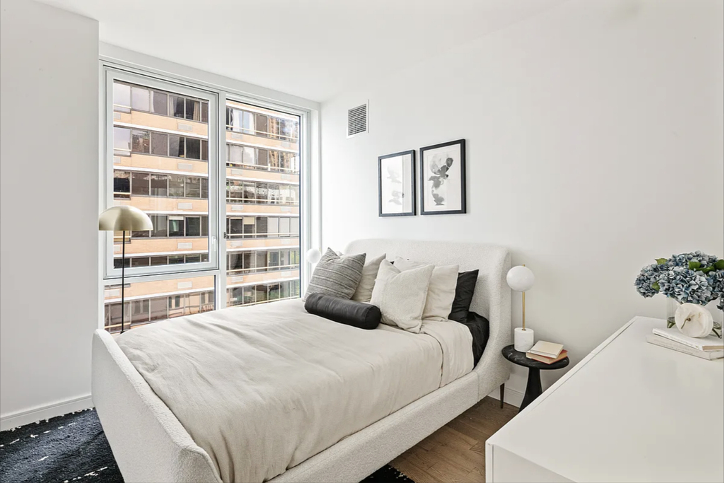 650 1st Avenue - Photo 4
