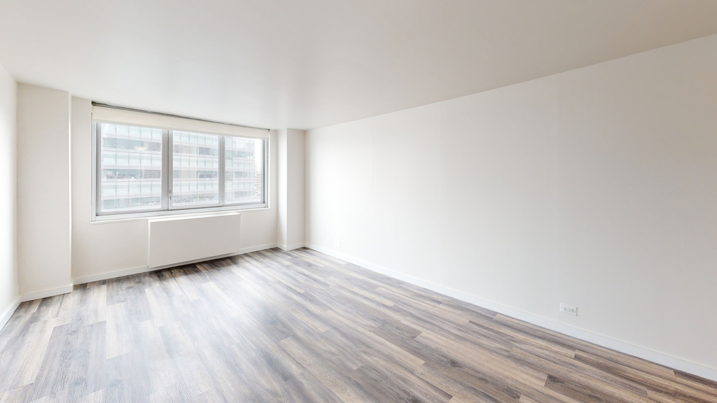 401 E 34th St - Photo 2