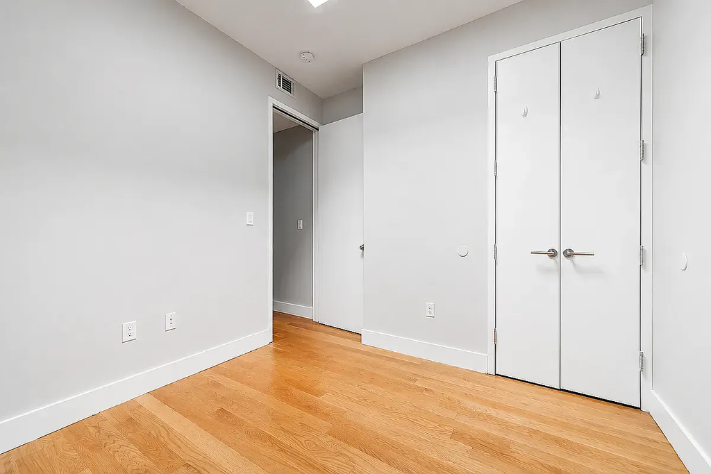1100 Dekalb Avenue - Photo 4