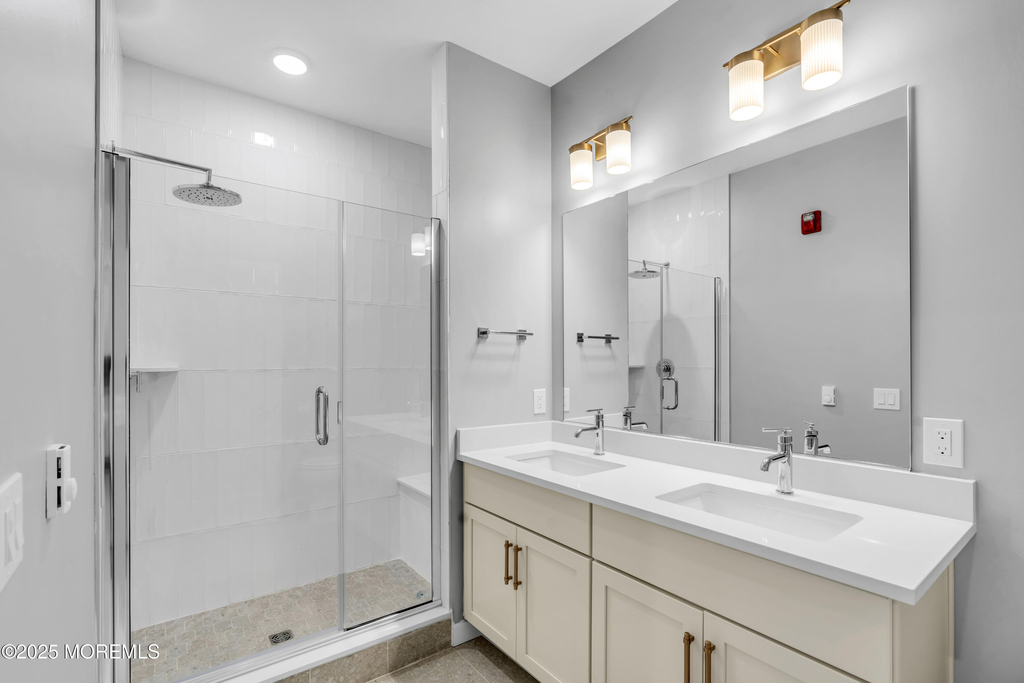 120 Monmouth Street - Photo 15