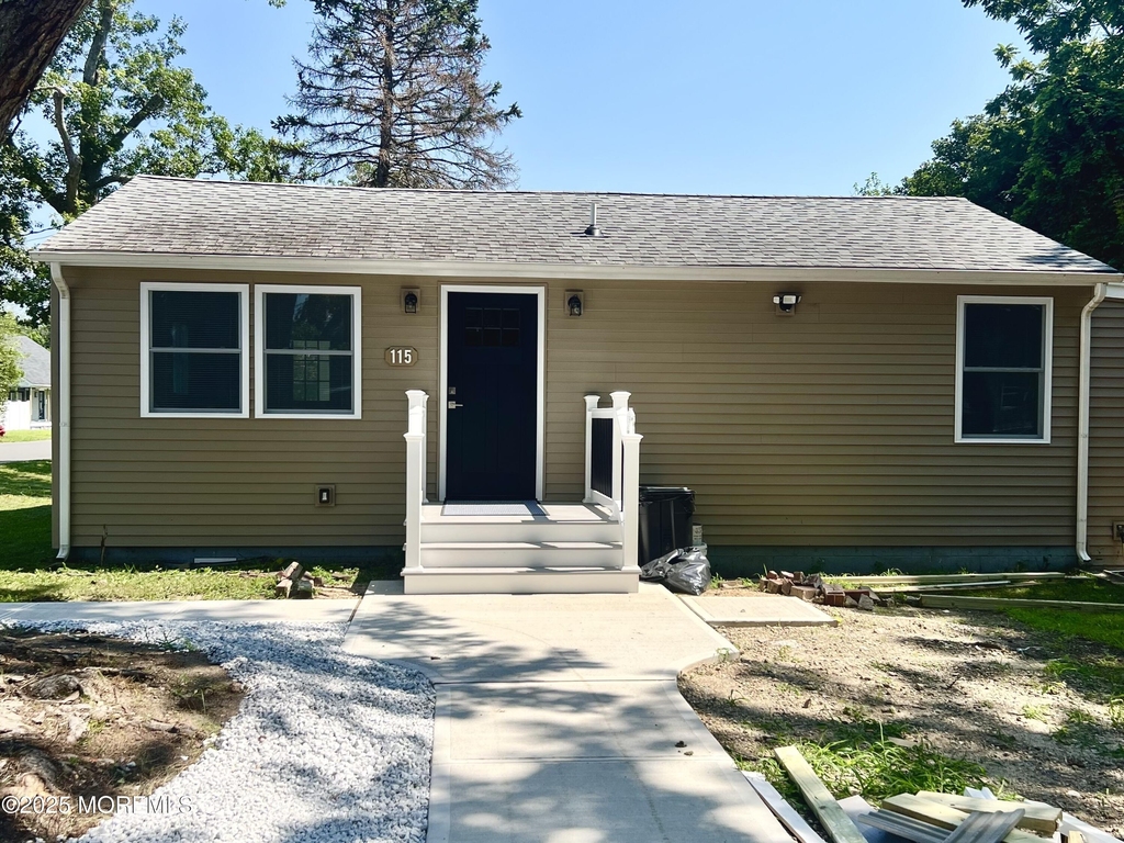 115 Parker Avenue - Photo 1