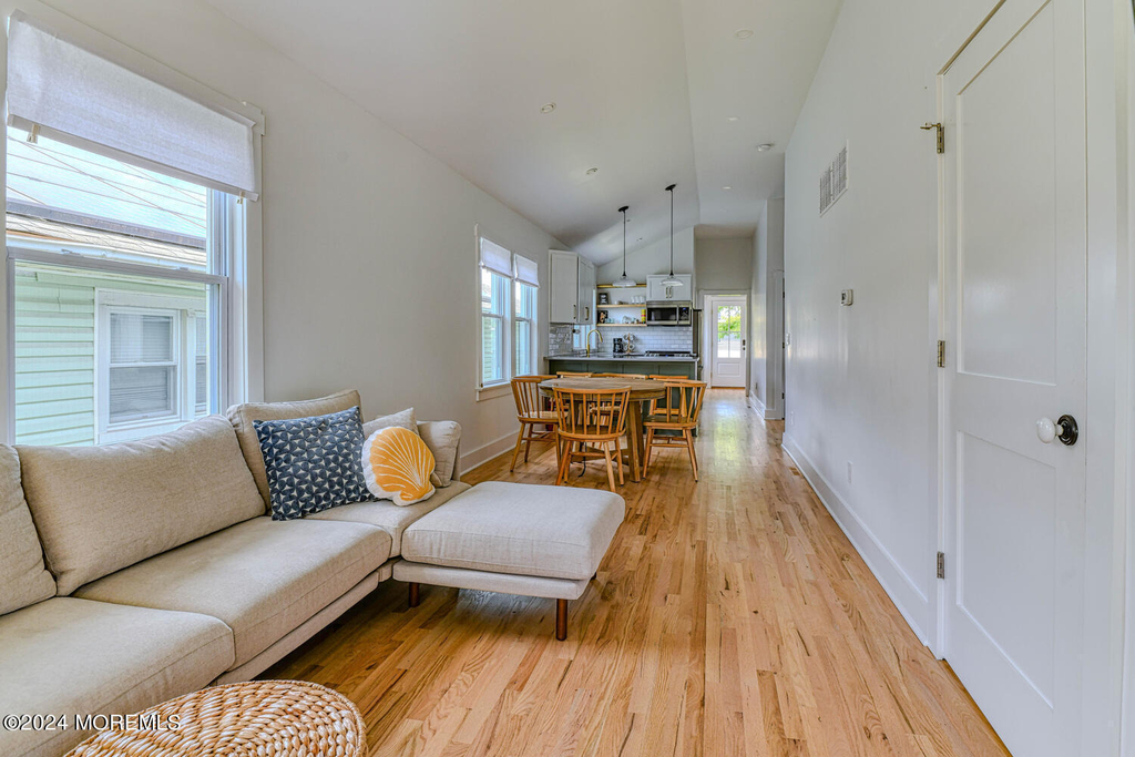 1225 6th Avenue - Photo 6